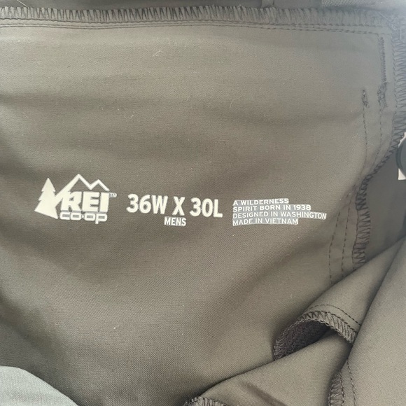 REI Men’s Hiking Pants - Picture 3 of 4